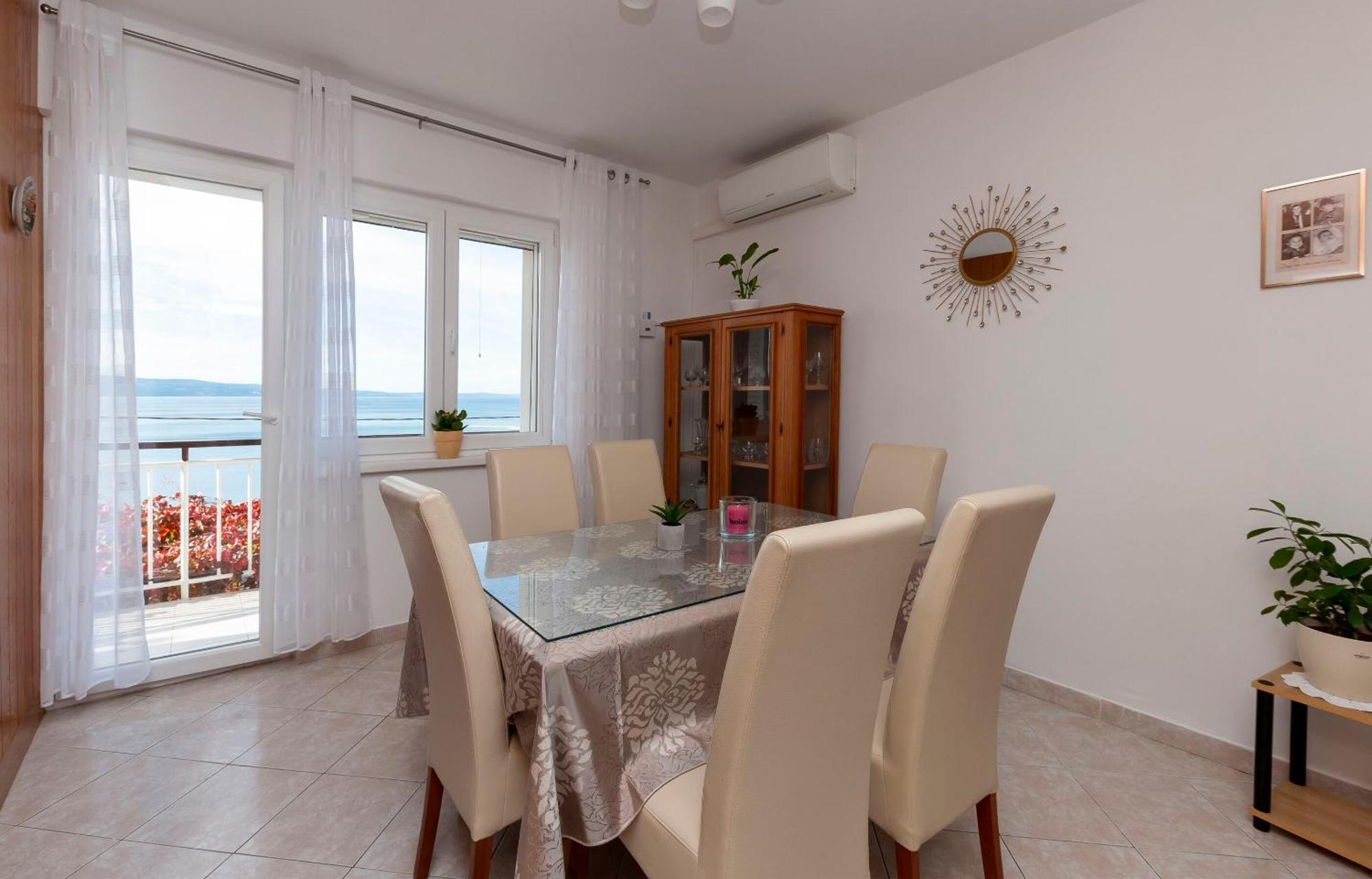 Apartment And Rooms Tatjana Омиш Экстерьер фото