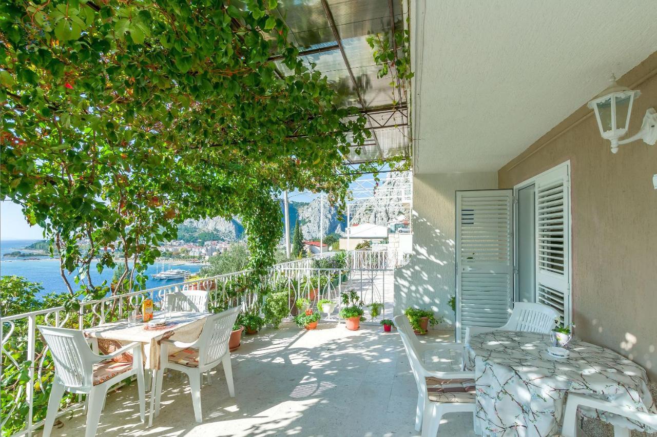 Apartment And Rooms Tatjana Омиш Экстерьер фото