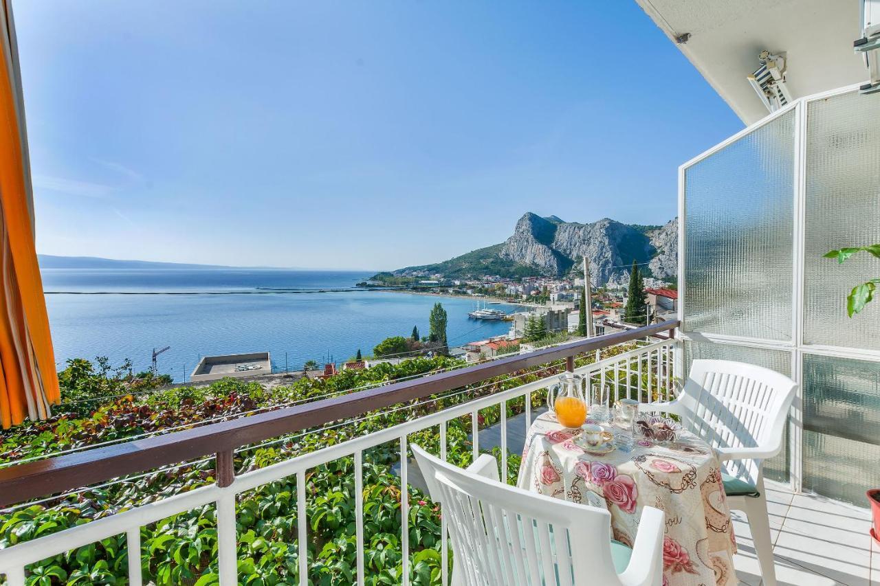 Apartment And Rooms Tatjana Омиш Экстерьер фото