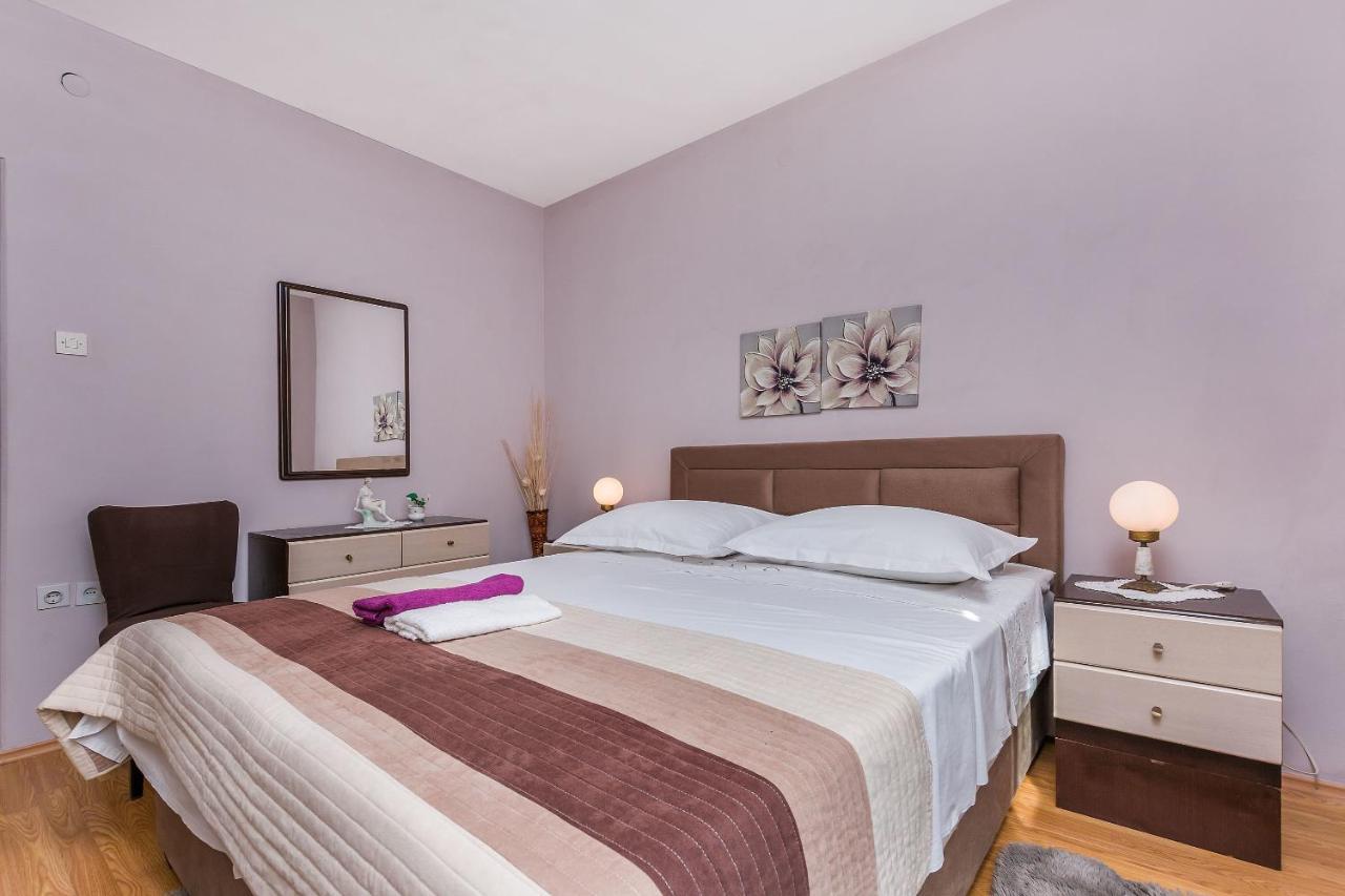Apartment And Rooms Tatjana Омиш Экстерьер фото