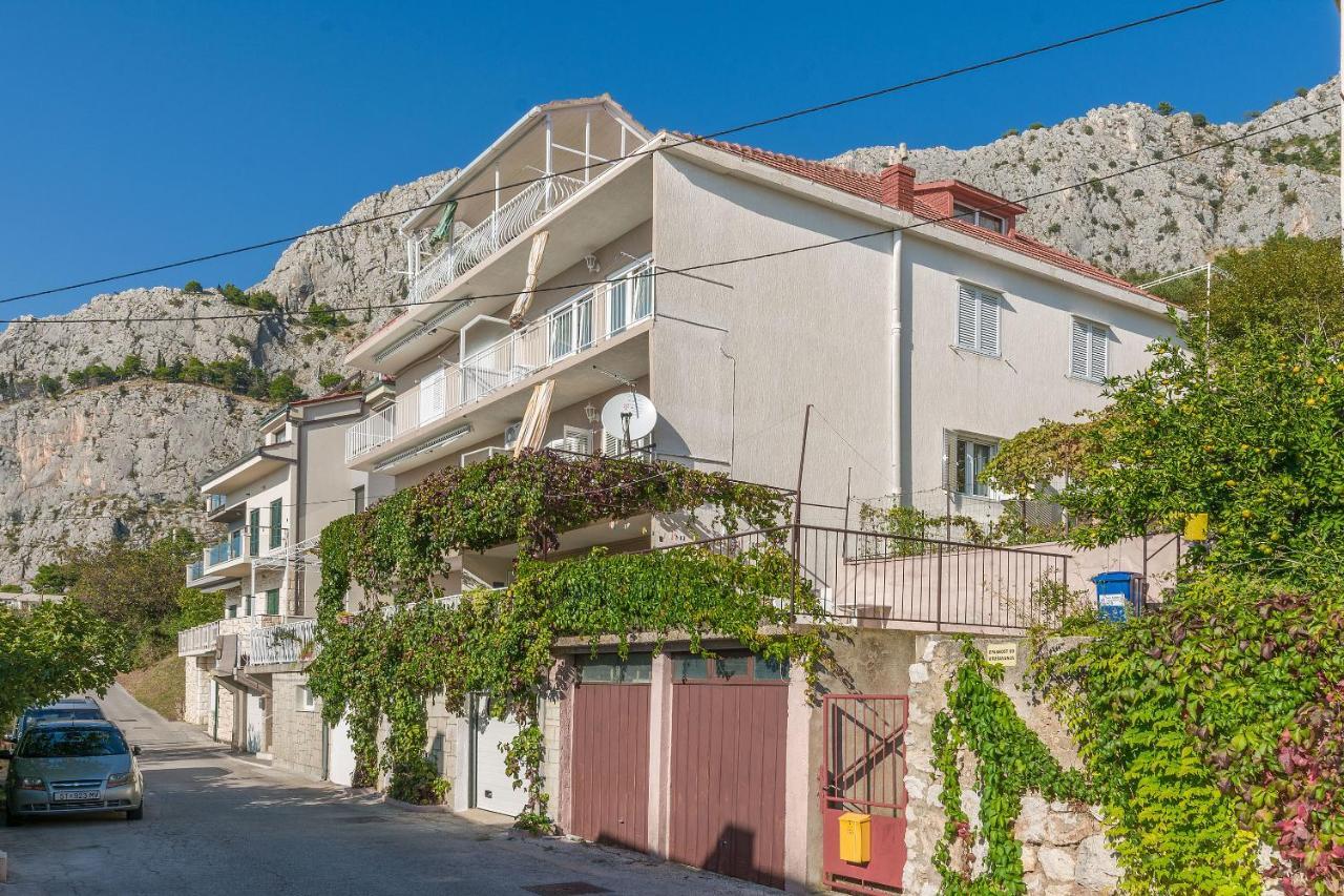 Apartment And Rooms Tatjana Омиш Экстерьер фото